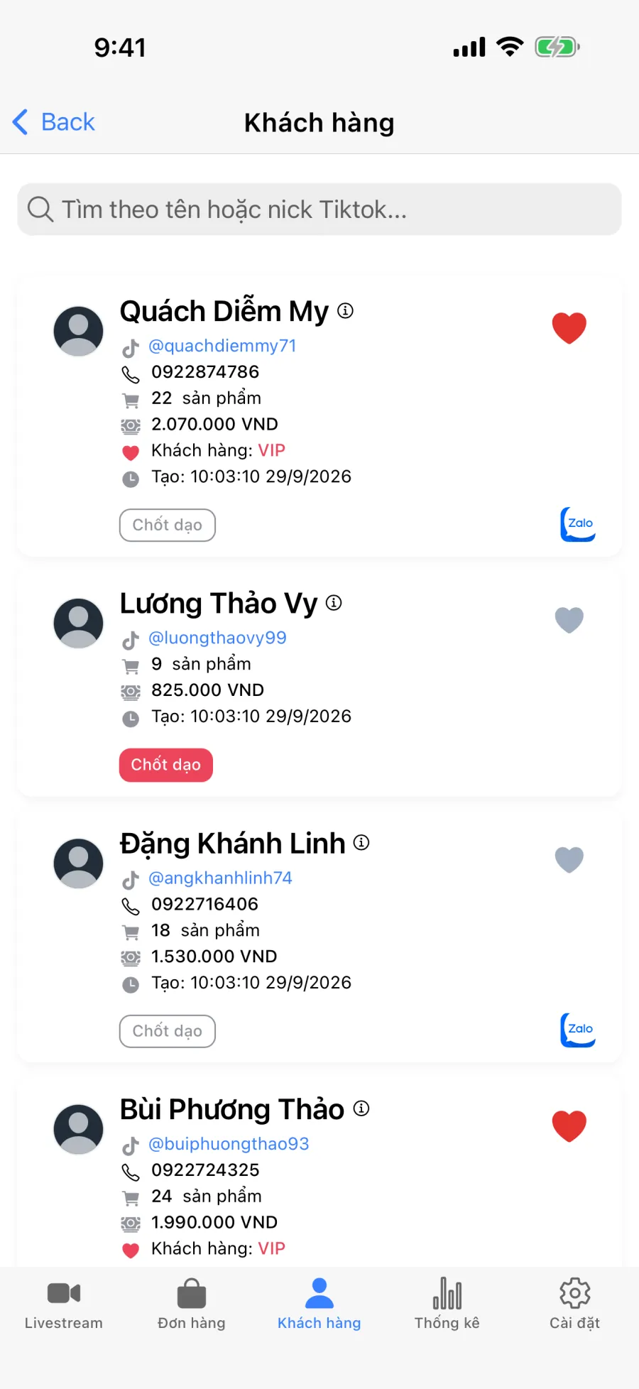 Tab Khách hàng trong app Lipi với nút Chốt dạo trên thẻ khách